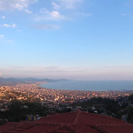 Heavenly With Amazing Views .alanya Is An Amazing Town .many Speak Engl *